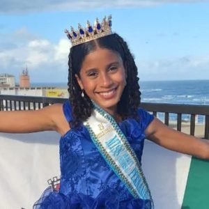 Alice Vitória: aos 12 anos, uma história que começou diante das câmeras e já escolheu a passarela como destino