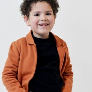 Elias dos Santos: aos seis anos, entre as câmeras e o sonho de ser jogador de futebol